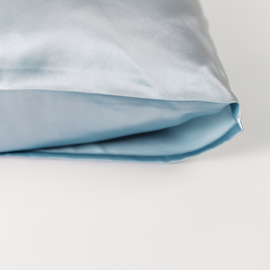 Silk Anti-Acne Pillowcase - Silk & Bird