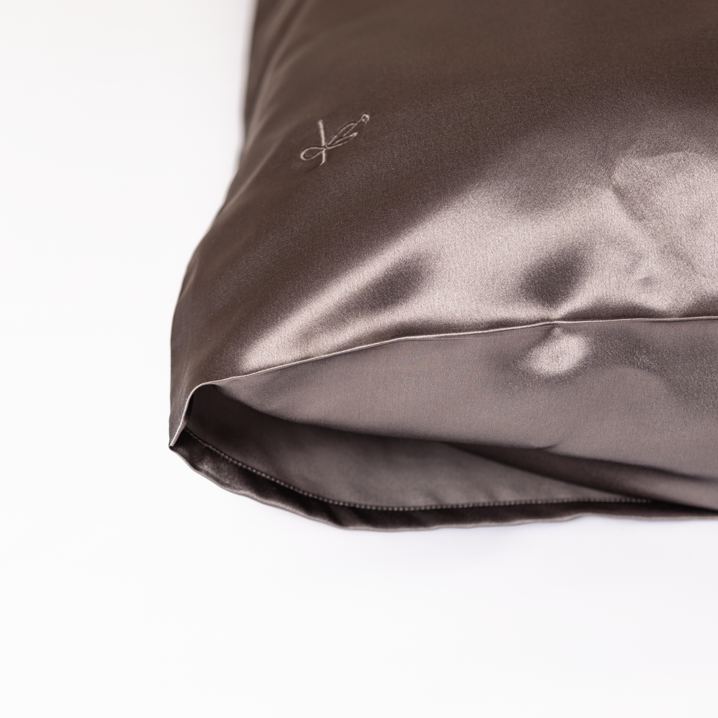 Silk Anti-Acne Pillowcase - Silk & Bird